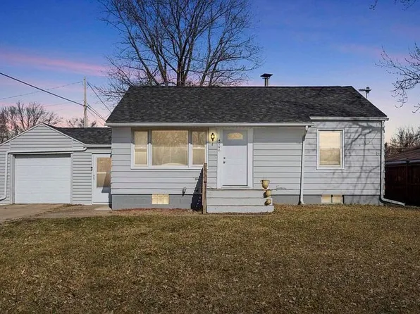 4001 6th Ave, East Moline, IL 61244