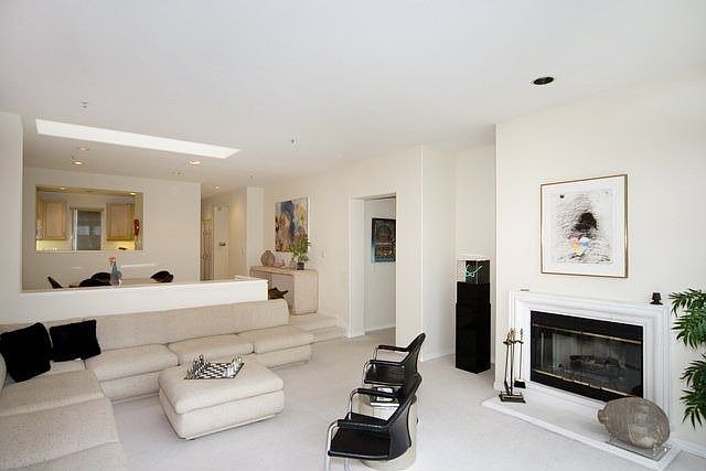 1st image of 28 Lyford Dr