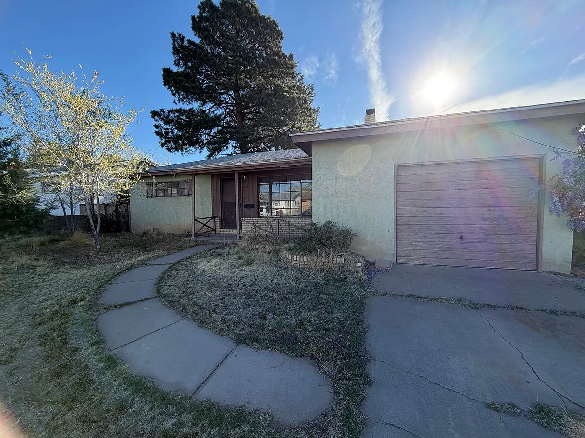 Building Photo - 1212 Childers Dr NE