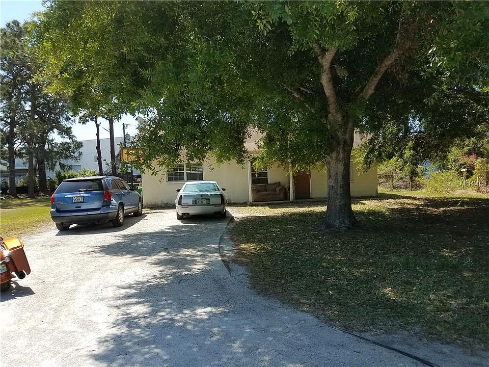 1st image of 835 E 1st St