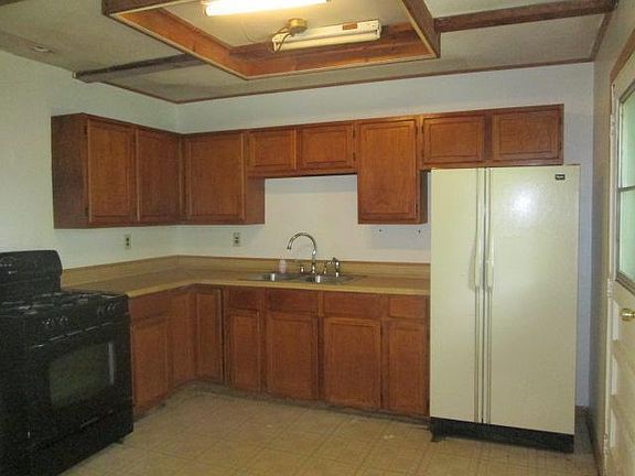 2nd image of 282 Chappel Ave