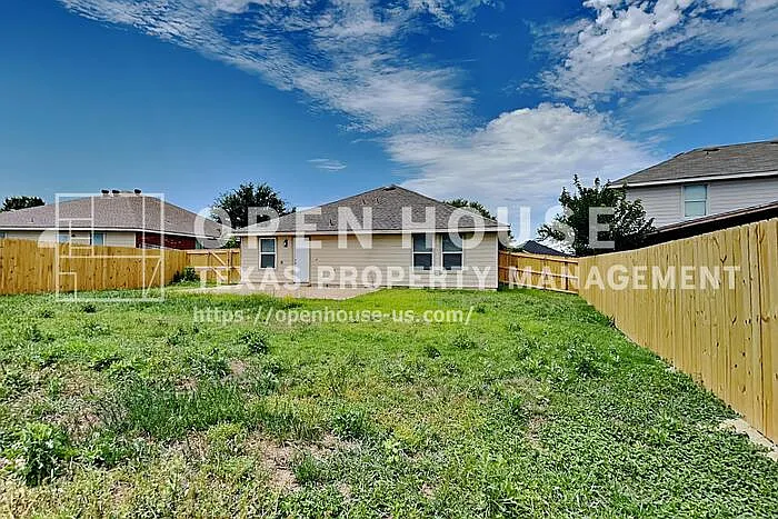 4900 Parkview Hills Ln — Photo 18