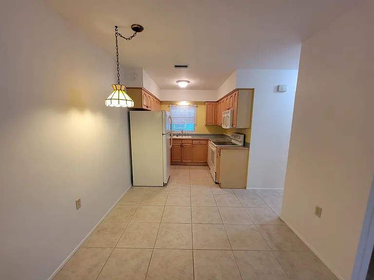 513 Manatee Court — Photo 6