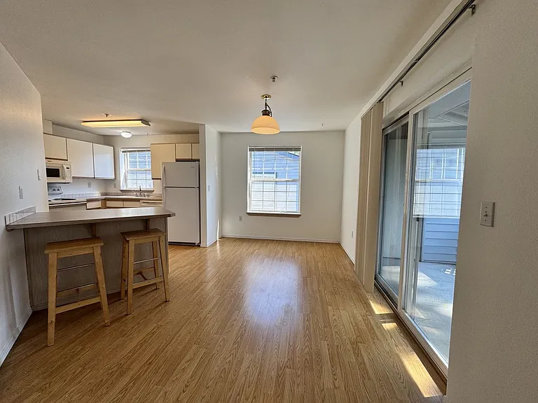 24018 26th Pl S #C302 — Photo 7
