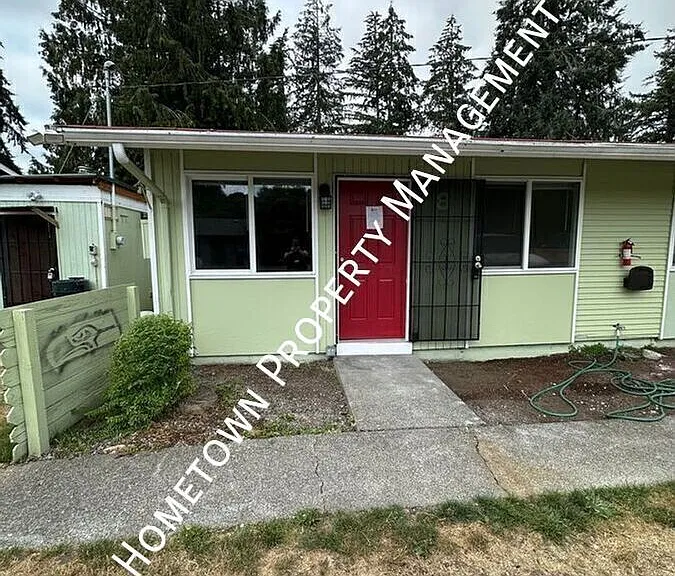 7801 Pacific Ave SE #8 — Photo 1