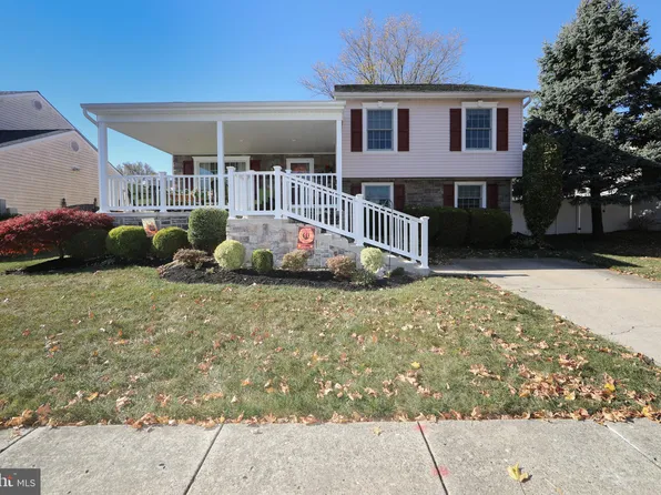 403 Justice Ln, Morrisville, PA 19067