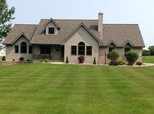 W7958 Jonathan Drive, Pardeeville, WI 53954