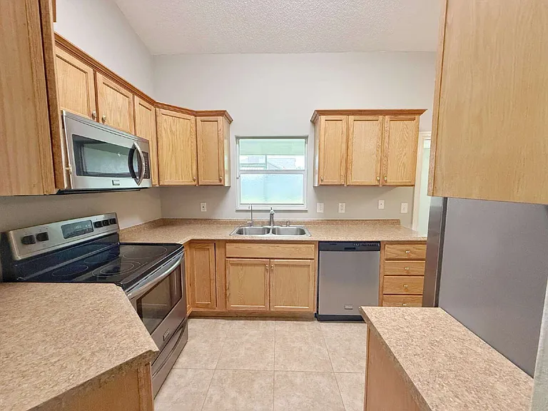 39 Fischer Ln — Photo 8
