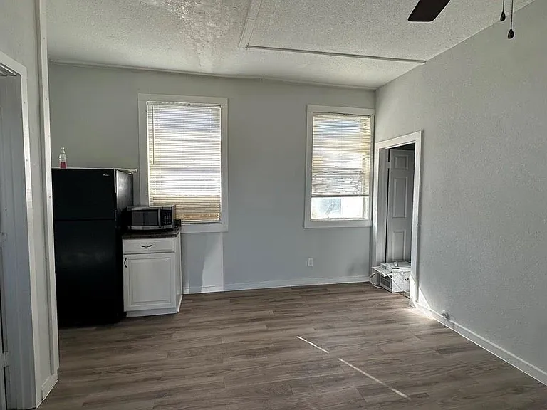 904 Herbert Ave #D — Photo 3
