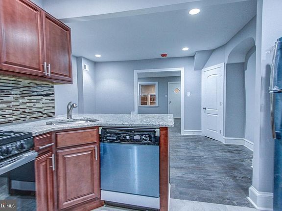 4th image of 2611 S Bialy St