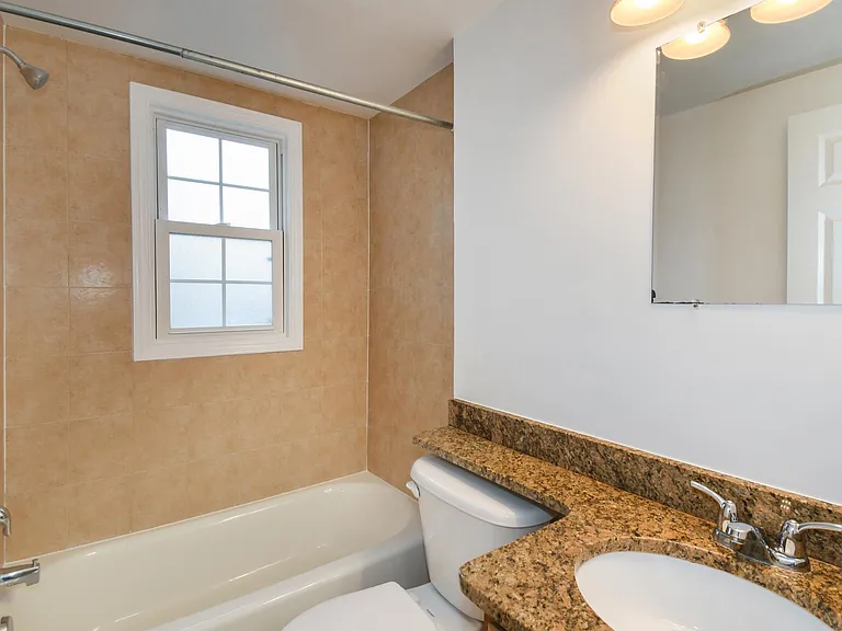 44 N Bedford St #1 — Photo 11