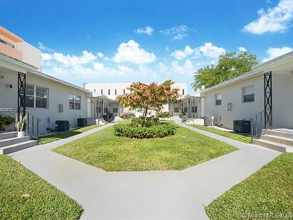 2nd image of 221 Antiquera Ave Unit 3