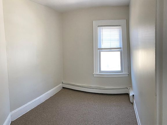 5th image of 2091 Center Ave
