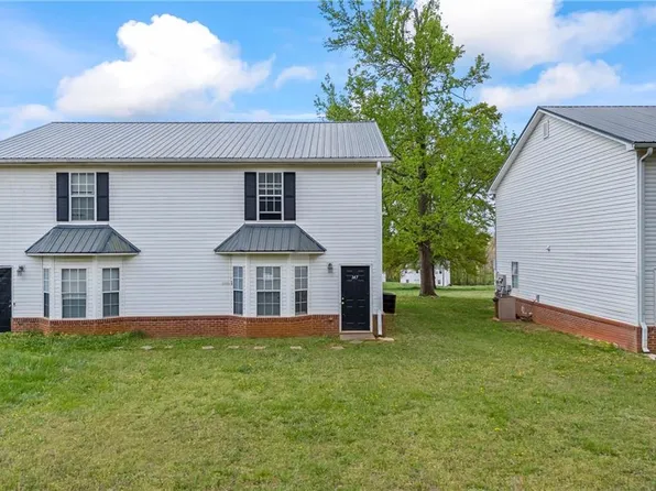 147 Westchester Cir, Athens, GA 30606