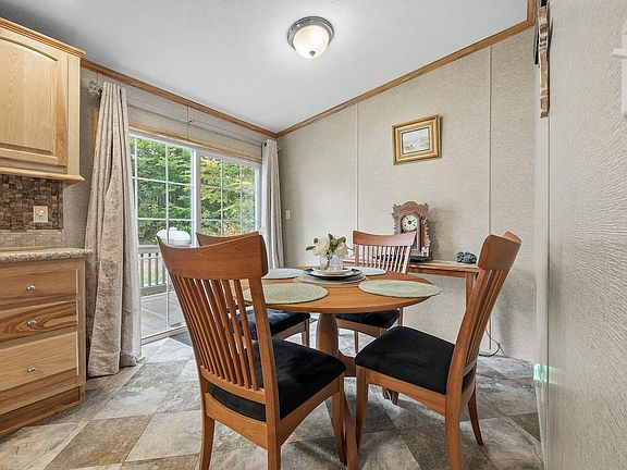 3rd image of 71 Fox Hill Lane