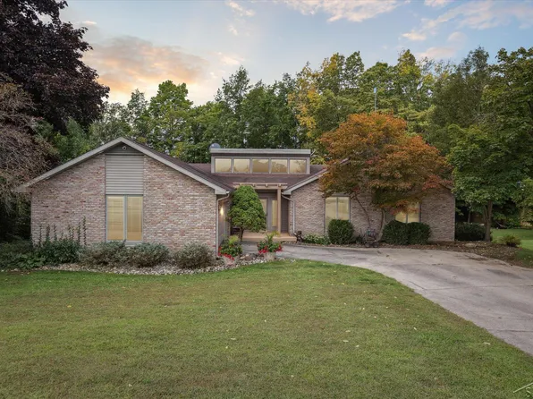 5277 Curve Rd, Freeland, MI 48623