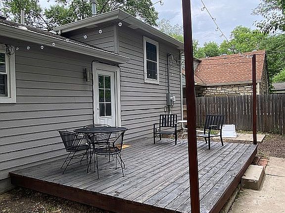3rd image of 2040 Louisiana St