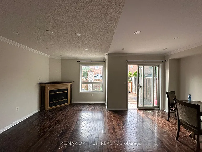 3942 Coachman Cir — Photo 3