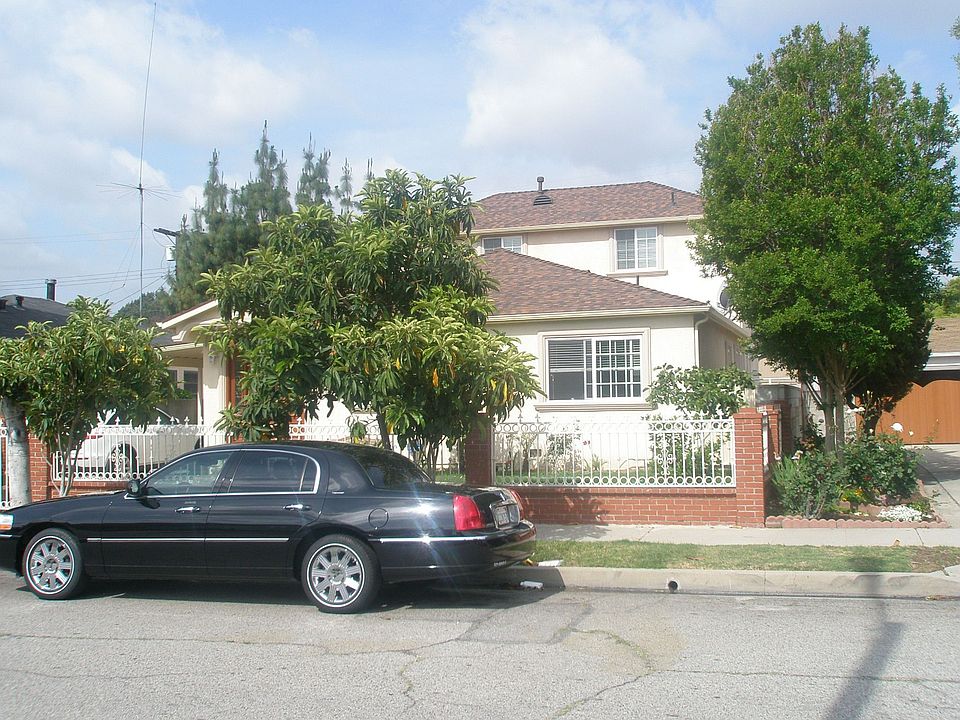 2nd image of 6523 Beeman Ave