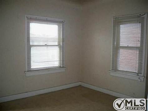 3rd image of 3220 E Missouri Ave