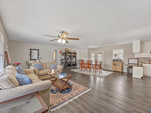 4th image of 162 Lisa Ln