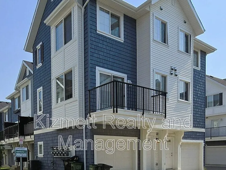 735 Allard Blvd SW #22 — Photo 2