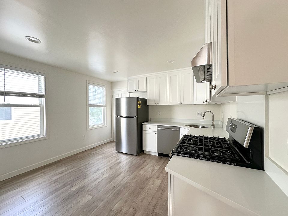 1st image of 72 Easton St #2