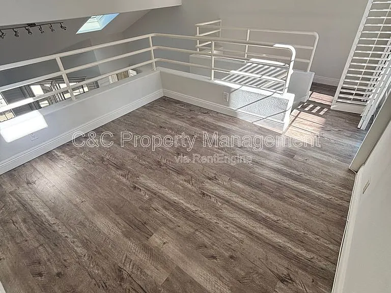 533 W 23rd St #9 — Photo 5