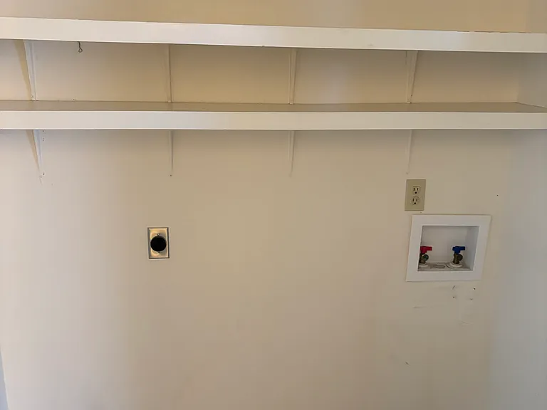 204 S Maple St #204 — Photo 9