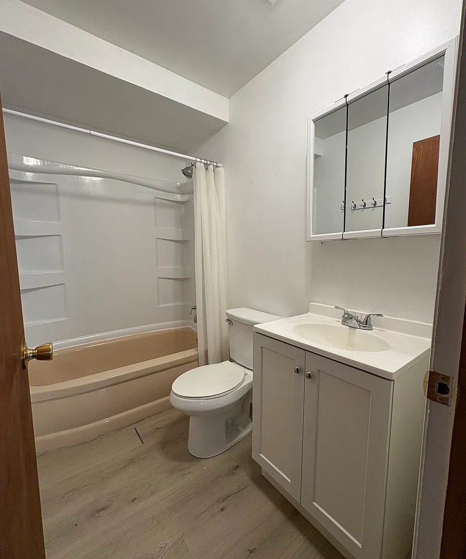 2 bed, 1.5 bath, 1450 sqft, $1,750 — Photo 4