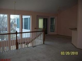 13030 Mystic Bend Ln, Florissant, MO 63033