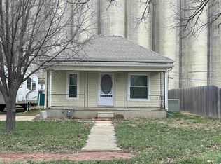 812 S Jefferson Ave, Wellington, KS 67152
