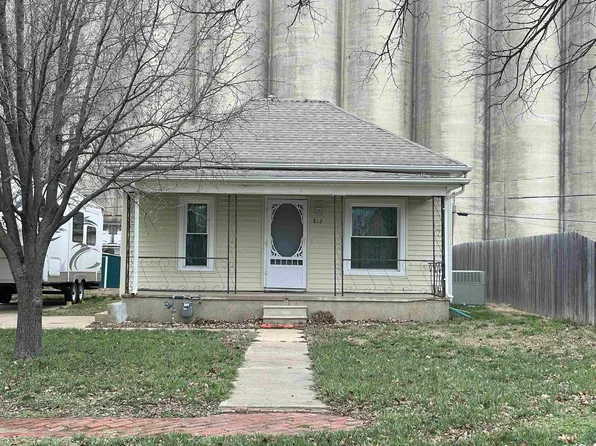 812 S Jefferson Ave, Wellington, KS 67152