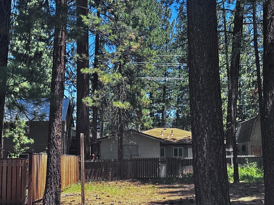 2nd image of 1061 Moss Rd