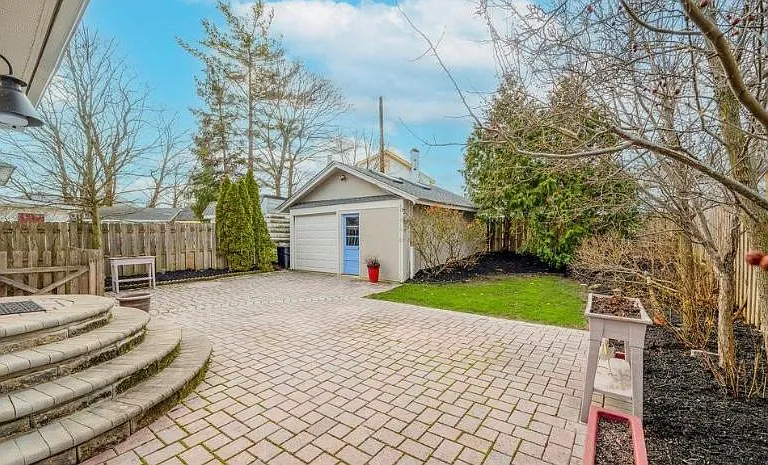 817 Drummond Ave — Photo 3