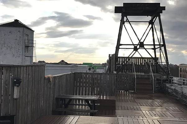 Rented by Carnegie Management Inc | media 11