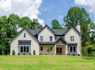 1136 Lexington Ridge Rd, Hoschton, GA 30548