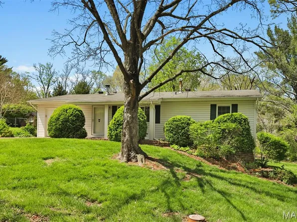 49 High View Dr, Eureka, MO 63025