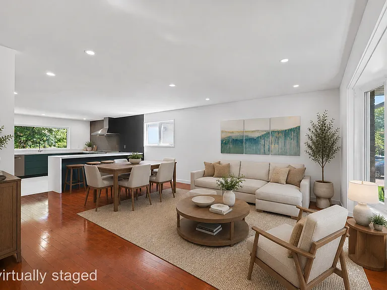 898 Explorer Ln — Photo 3