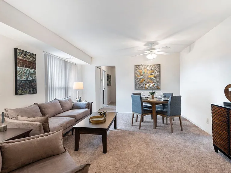Berkdale Apartments — Photo 18