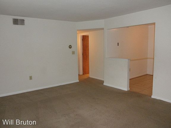 4th image of 805 Apperson Dr APT 7