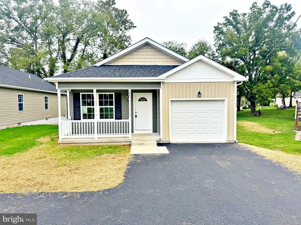 102 Weirick Row, Charles Town, WV 25414