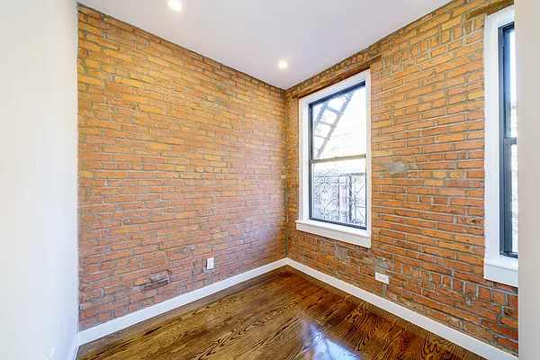 Rented by Douglas Elliman | media 16