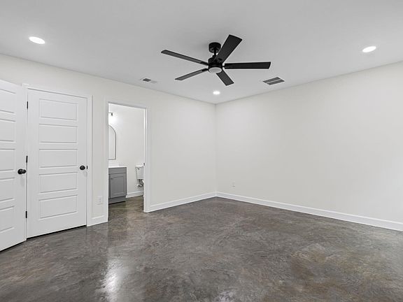 3rd image of 2553 Snowden Ave