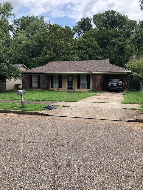 1st image of 5112 Chantilly Dr