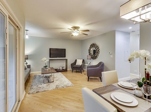 4th image of 1330 N Lasalle St APT 105
