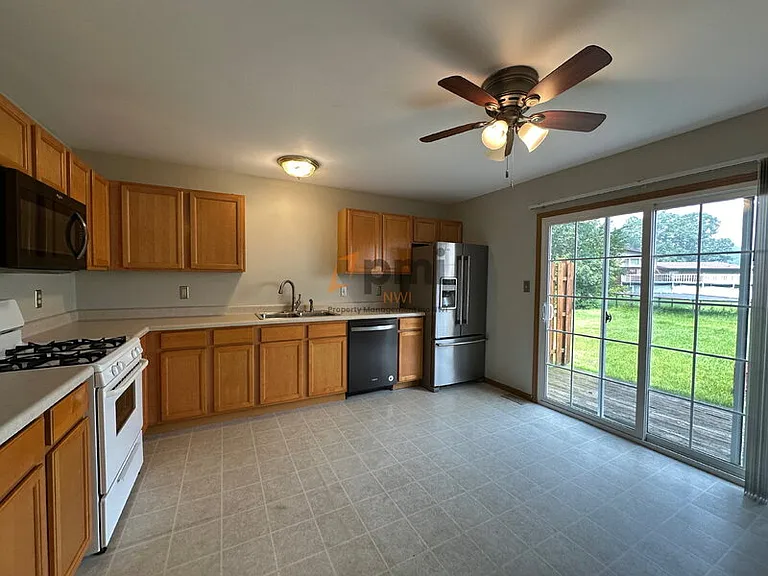 395 Plymouth Rd #C — Photo 7