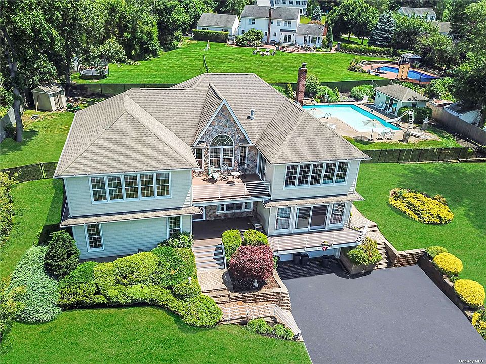1st image of 24 Waters Edge Ln