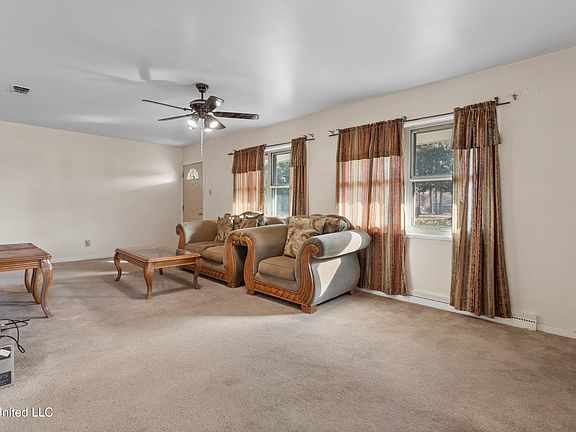 5th image of 4111 Washington Ave