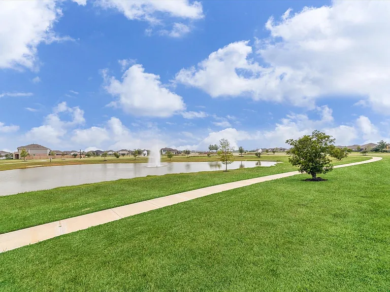 1523 Alpine Dr — Photo 24